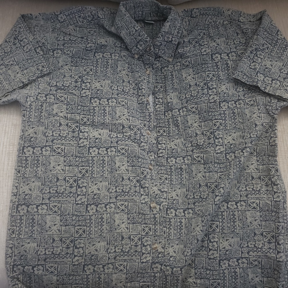 Casual Batic Style Short-sleeve Shirt